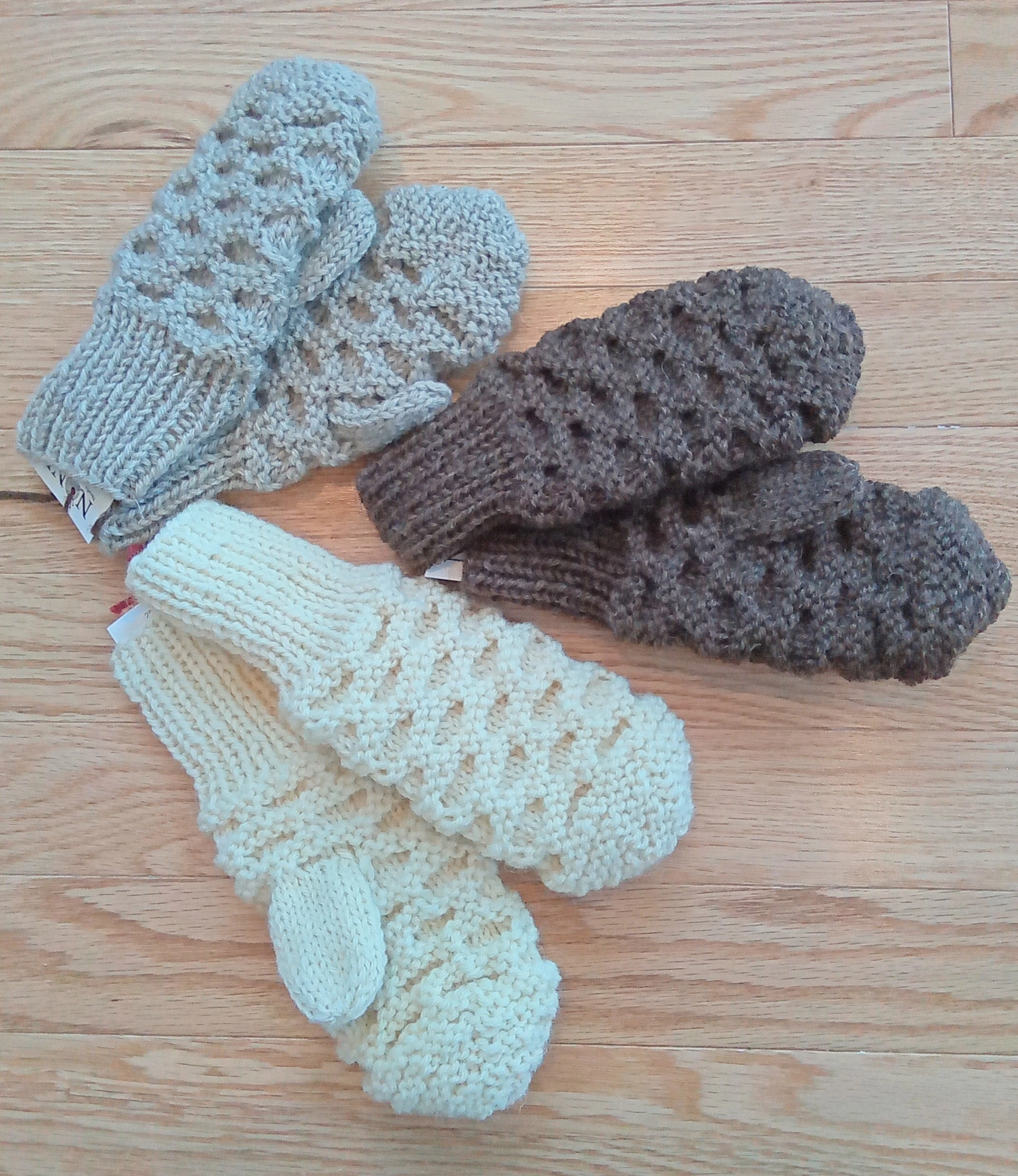 Cozy Snow Hugs Bubble Mittens